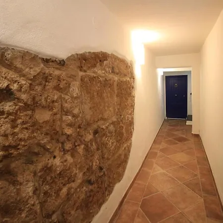 Debaix Bastioni Marco Polo 55 *