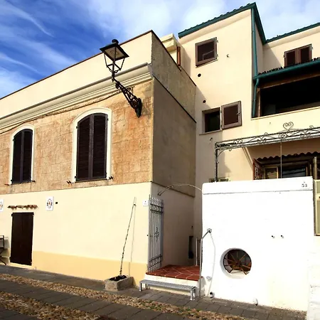 Debaix Bastioni Marco Polo 55 Apartment