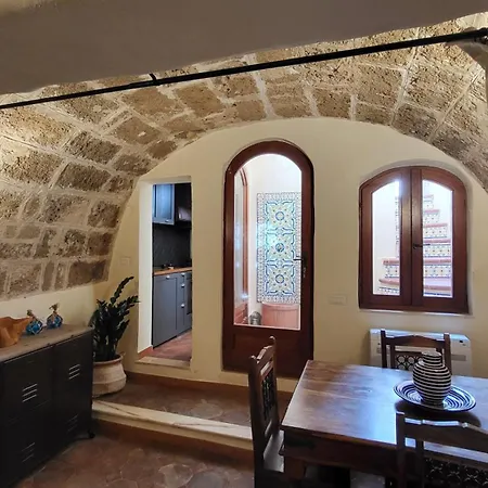 Debaix Bastioni Marco Polo 55 דירה